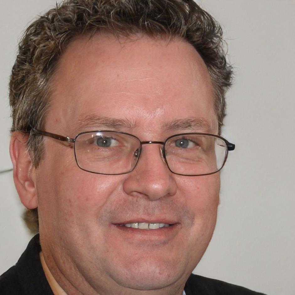 Carlos Mendoza, Director Académico